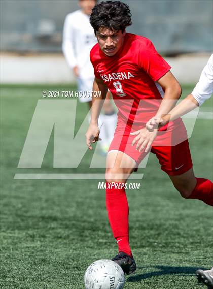 Thumbnail 2 in Pasadena vs. Troy photogallery.