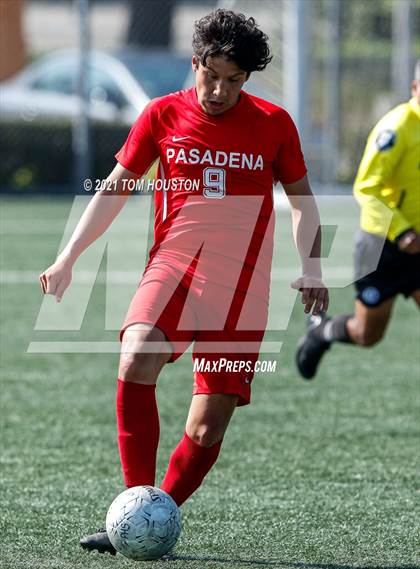 Thumbnail 2 in Pasadena vs. Troy photogallery.