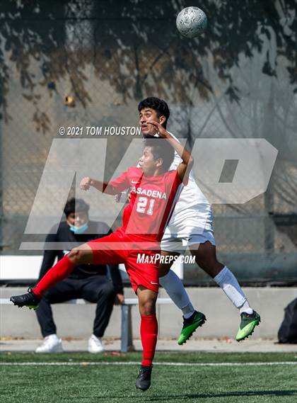 Thumbnail 1 in Pasadena vs. Troy photogallery.