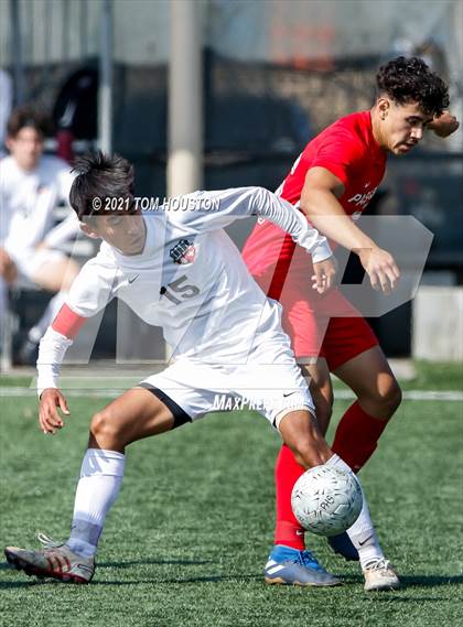 Thumbnail 1 in Pasadena vs. Troy photogallery.