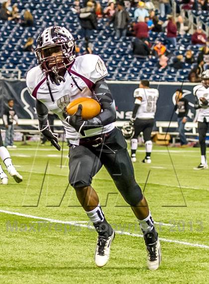 Thumbnail 2 in Waskom vs. Refugio (UIL 2A D2 Semifinal) photogallery.