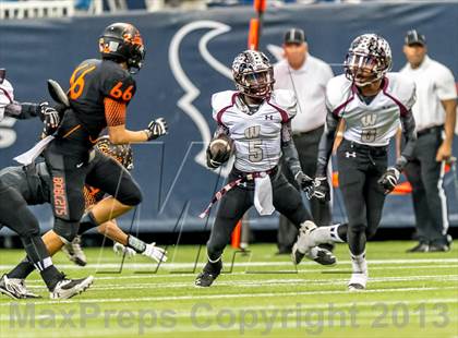 Thumbnail 1 in Waskom vs. Refugio (UIL 2A D2 Semifinal) photogallery.
