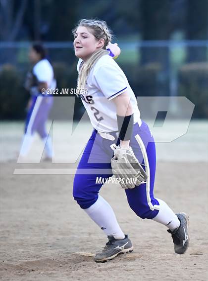 Thumbnail 1 in Montgomery vs Waller (Brenham Tournament) photogallery.