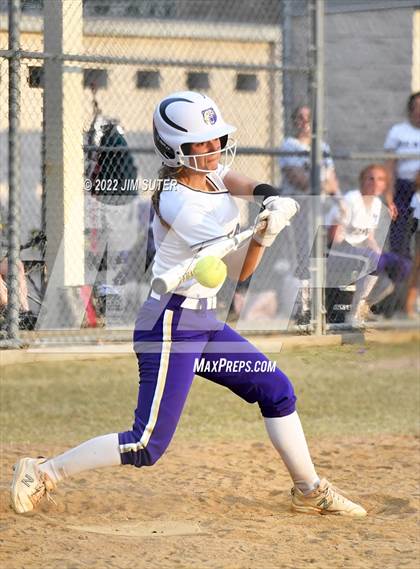 Thumbnail 3 in Montgomery vs Waller (Brenham Tournament) photogallery.