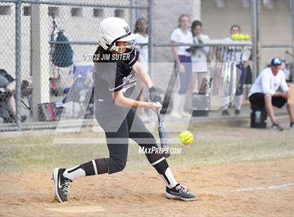 Thumbnail 3 in Montgomery vs Waller (Brenham Tournament) photogallery.