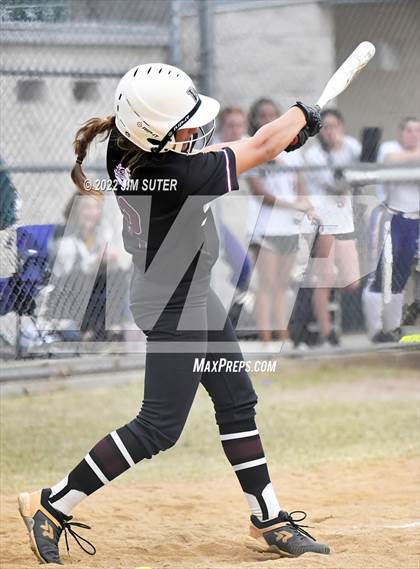 Thumbnail 1 in Montgomery vs Waller (Brenham Tournament) photogallery.