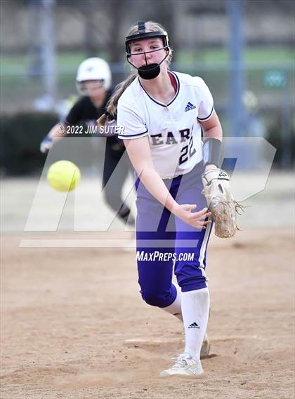 Thumbnail 1 in Montgomery vs Waller (Brenham Tournament) photogallery.