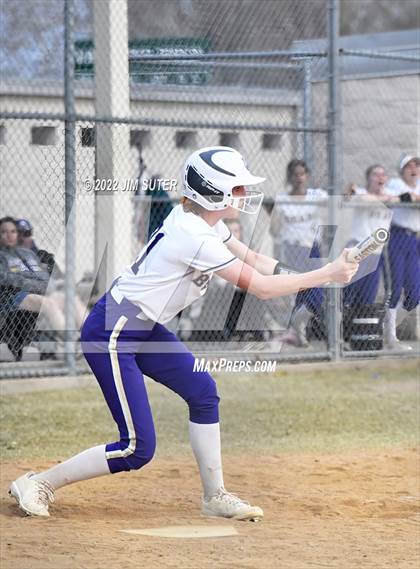Thumbnail 2 in Montgomery vs Waller (Brenham Tournament) photogallery.