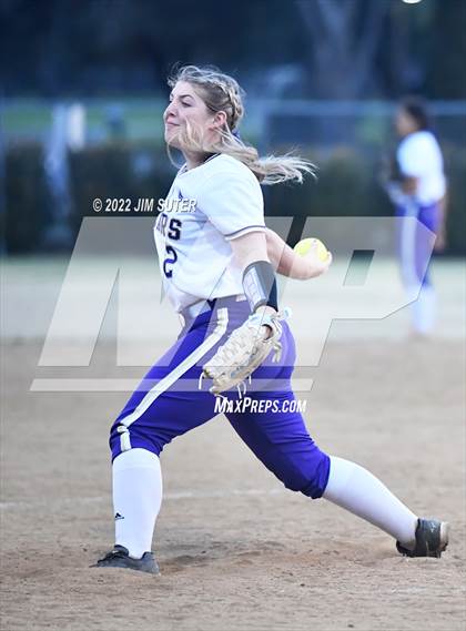Thumbnail 2 in Montgomery vs Waller (Brenham Tournament) photogallery.