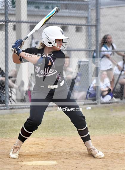 Thumbnail 3 in Montgomery vs Waller (Brenham Tournament) photogallery.