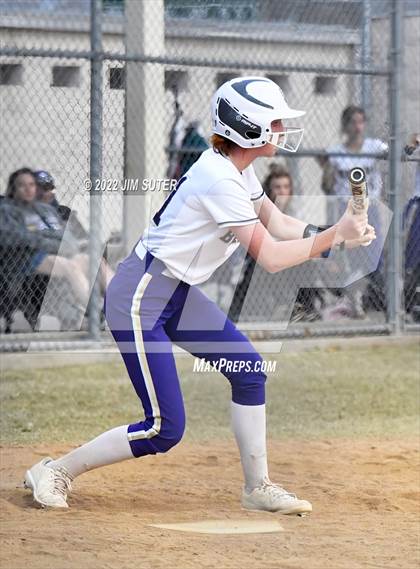 Thumbnail 1 in Montgomery vs Waller (Brenham Tournament) photogallery.