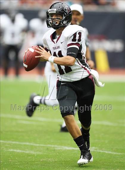 Thumbnail 2 in Pearland @ Kingwood (High School Football Kick Off Classic) photogallery.