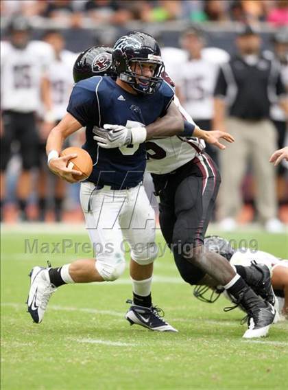Thumbnail 3 in Pearland @ Kingwood (High School Football Kick Off Classic) photogallery.