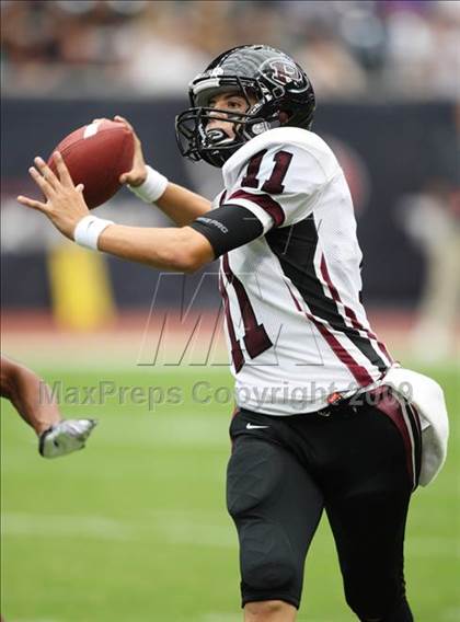 Thumbnail 1 in Pearland @ Kingwood (High School Football Kick Off Classic) photogallery.