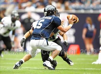 Thumbnail 1 in Pearland @ Kingwood (High School Football Kick Off Classic) photogallery.