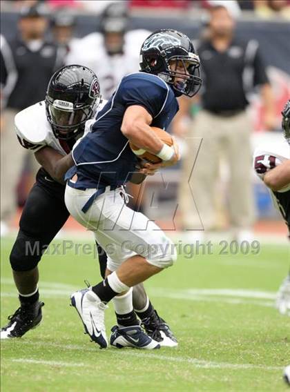 Thumbnail 2 in Pearland @ Kingwood (High School Football Kick Off Classic) photogallery.