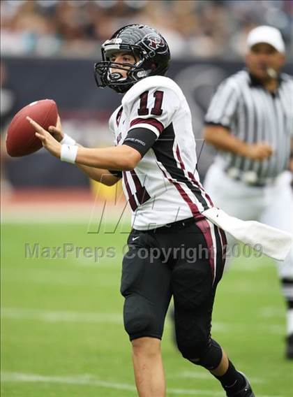 Thumbnail 3 in Pearland @ Kingwood (High School Football Kick Off Classic) photogallery.