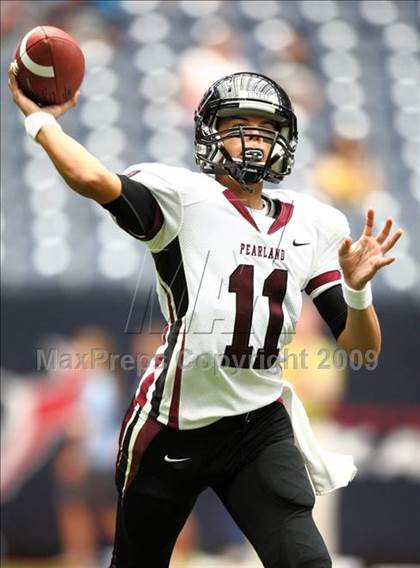 Thumbnail 3 in Pearland @ Kingwood (High School Football Kick Off Classic) photogallery.