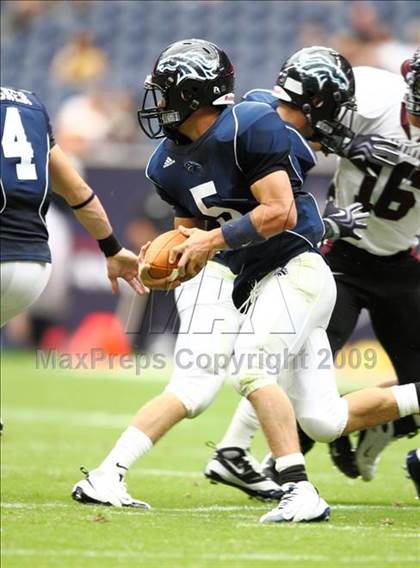 Thumbnail 3 in Pearland @ Kingwood (High School Football Kick Off Classic) photogallery.