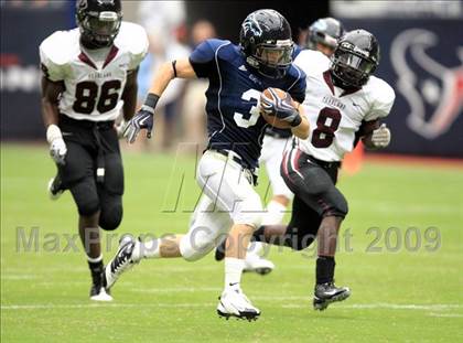 Thumbnail 1 in Pearland @ Kingwood (High School Football Kick Off Classic) photogallery.