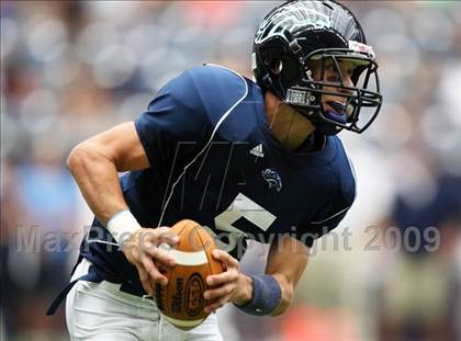 Thumbnail 2 in Pearland @ Kingwood (High School Football Kick Off Classic) photogallery.