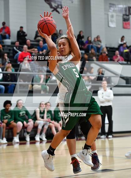 Thumbnail 3 in Lamar vs. Episcopal (AAA 3A Regional Playoff) photogallery.