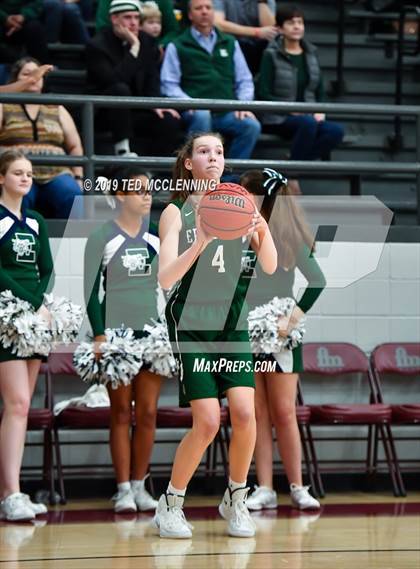Thumbnail 3 in Lamar vs. Episcopal (AAA 3A Regional Playoff) photogallery.