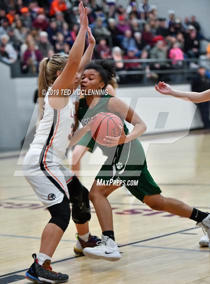 Thumbnail 3 in Lamar vs. Episcopal (AAA 3A Regional Playoff) photogallery.