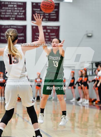 Thumbnail 2 in Lamar vs. Episcopal (AAA 3A Regional Playoff) photogallery.
