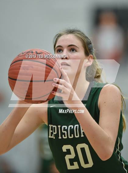 Thumbnail 2 in Lamar vs. Episcopal (AAA 3A Regional Playoff) photogallery.