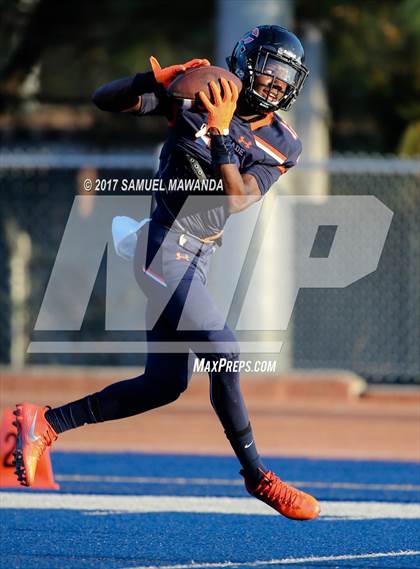 Thumbnail 2 in Oaks Christian @ Chaminade photogallery.