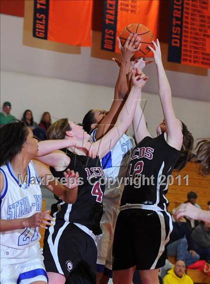 Thumbnail 1 in Lancaster Country Day vs. Steelton-Highspire (D3 Quarterfinals) photogallery.