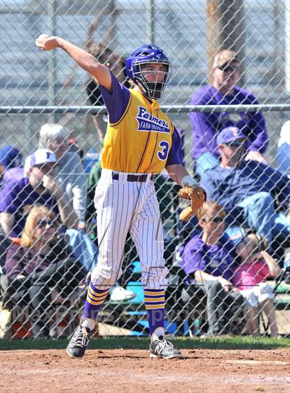 Thumbnail 3 in Whitewright vs. Farmersville (Blue Ridge Tournament) photogallery.
