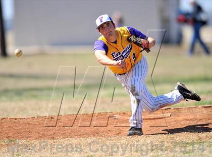 Thumbnail 2 in Whitewright vs. Farmersville (Blue Ridge Tournament) photogallery.