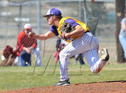 Thumbnail 3 in Whitewright vs. Farmersville (Blue Ridge Tournament) photogallery.