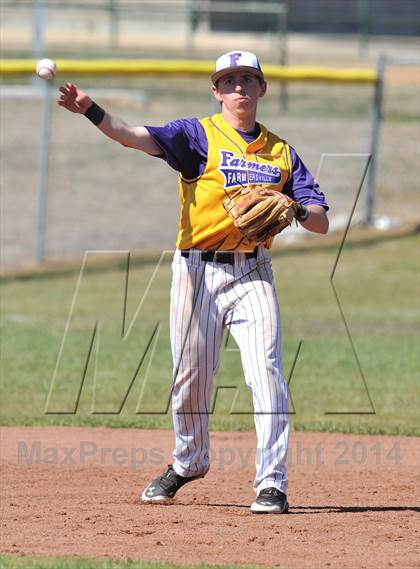 Thumbnail 3 in Whitewright vs. Farmersville (Blue Ridge Tournament) photogallery.