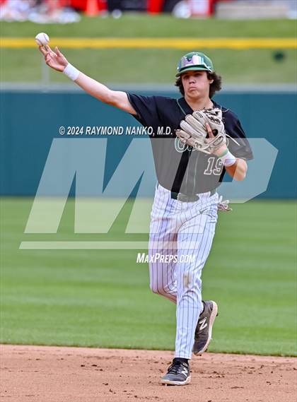 Thumbnail 3 in Mt. Vernon vs. Lawrence North photogallery.