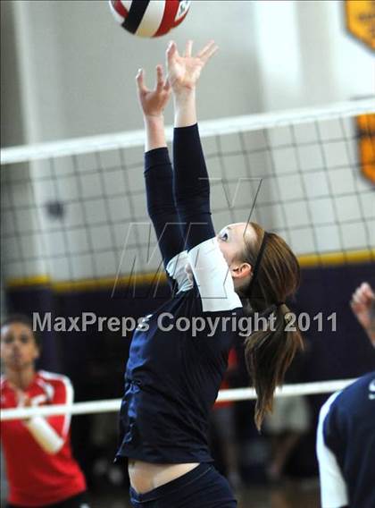 Thumbnail 3 in Redlands East Valley vs. Shadow Ridge (Durango Fall Classic) photogallery.