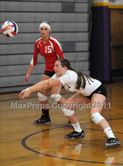 Thumbnail 1 in Redlands East Valley vs. Shadow Ridge (Durango Fall Classic) photogallery.