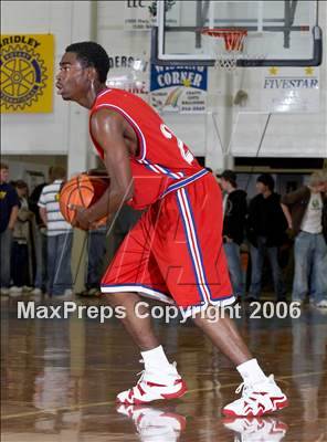 Thumbnail 2 in San Leandro vs. Archbishop Riordan (Gridley Invitational) photogallery.