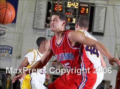 Thumbnail 3 in San Leandro vs. Archbishop Riordan (Gridley Invitational) photogallery.