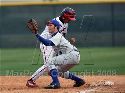 Thumbnail 2 in Harker Heights vs Temple (Connally Classic) photogallery.