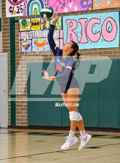 Thumbnail 2 in Smithville vs Madisonville photogallery.