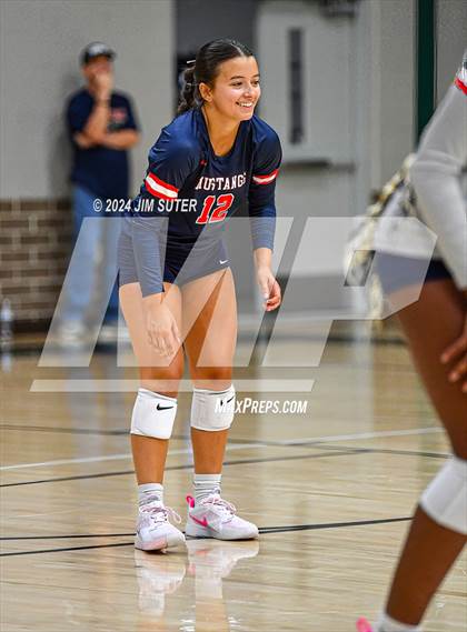 Thumbnail 1 in Smithville vs Madisonville photogallery.