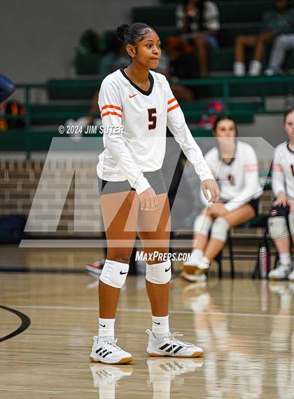 Thumbnail 3 in Smithville vs Madisonville photogallery.