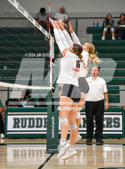 Thumbnail 3 in Smithville vs Madisonville photogallery.