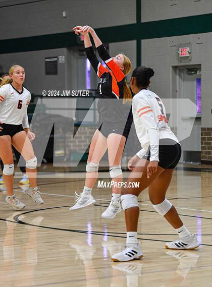 Thumbnail 3 in Smithville vs Madisonville photogallery.