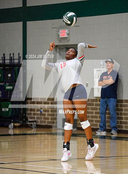 Thumbnail 1 in Smithville vs Madisonville photogallery.