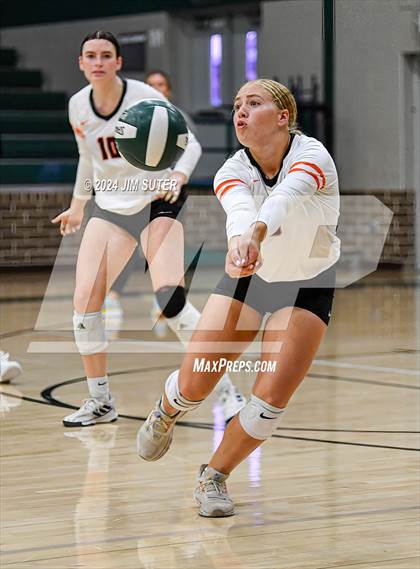 Thumbnail 3 in Smithville vs Madisonville photogallery.