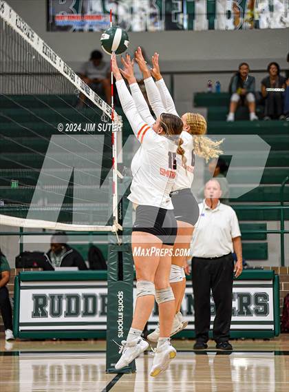 Thumbnail 2 in Smithville vs Madisonville photogallery.